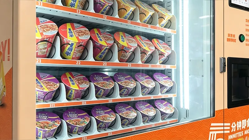 Cup noodle vending machine product capacity